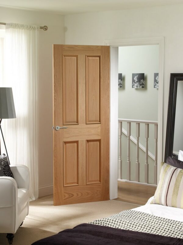 Internal Oak Victorian 4 Panel Fire Door with Raised Mouldings - Image 3